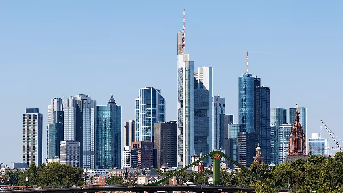 Aeropuerto de Frankfurt: restricciones de combustible por escasez