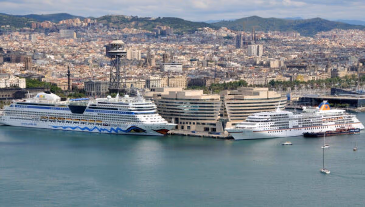 Barcelona: Tasa para cruceristas subirá a 24 euros para 2030