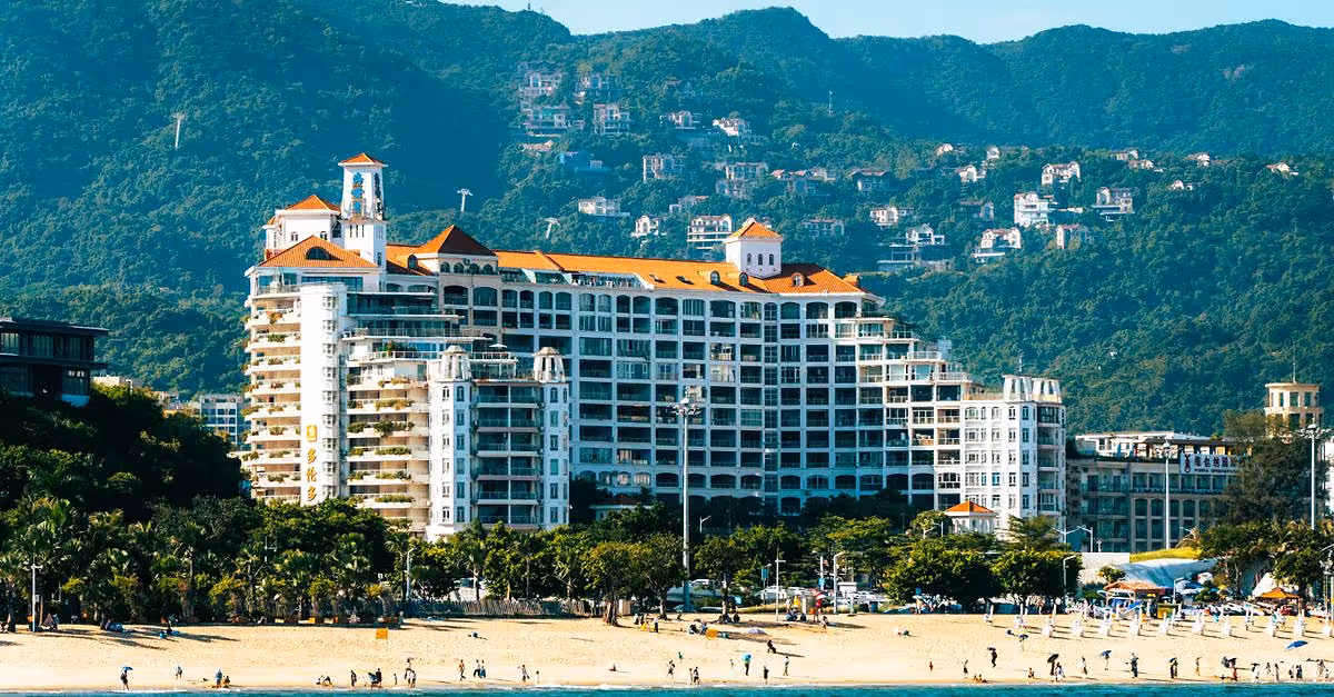 CaixaBank: invierte 2500 millones de euros en hoteles españoles
