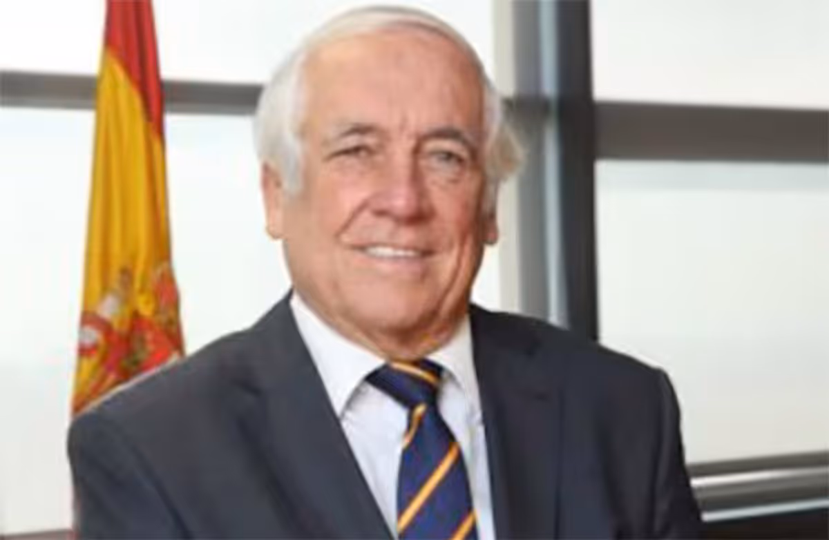 Iberia lamenta la muerte de Carlos Espinosa de los Monteros