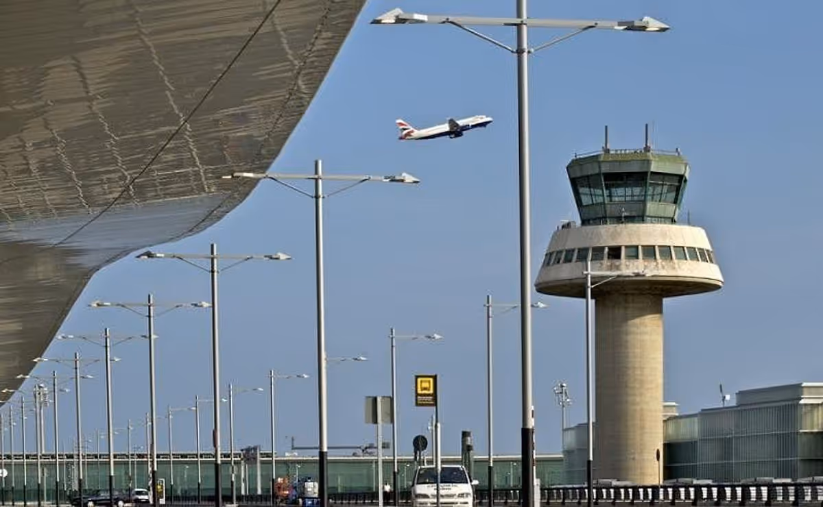 Aeropuerto de Barcelona: tormenta provoca 414 vuelos cancelados