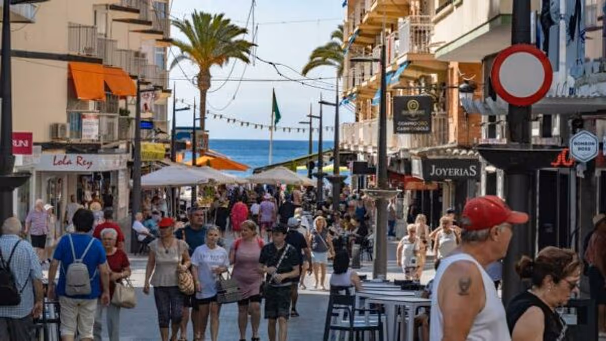 Estafa de viaje a Benidorm: adultos mayores demandan agencia