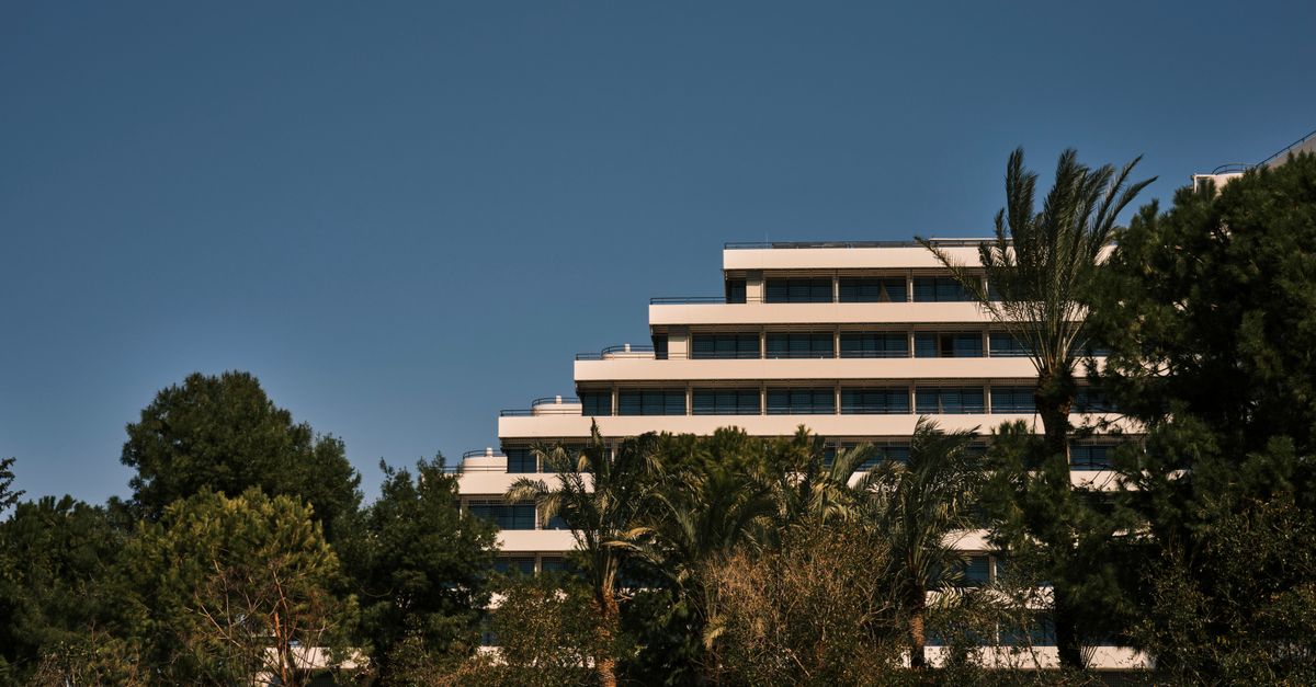 Intermediacion hotelera: mecanismos, contratos y criterios de selección