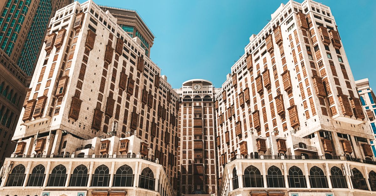 Expansión de cadenas hoteleras: mecanismos, criterios y trampas del crecimiento